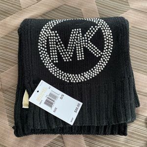 MK scarf